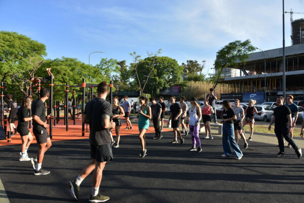 Circuito calistenia Barras ejercicio plaza Workout STREET FITNESS